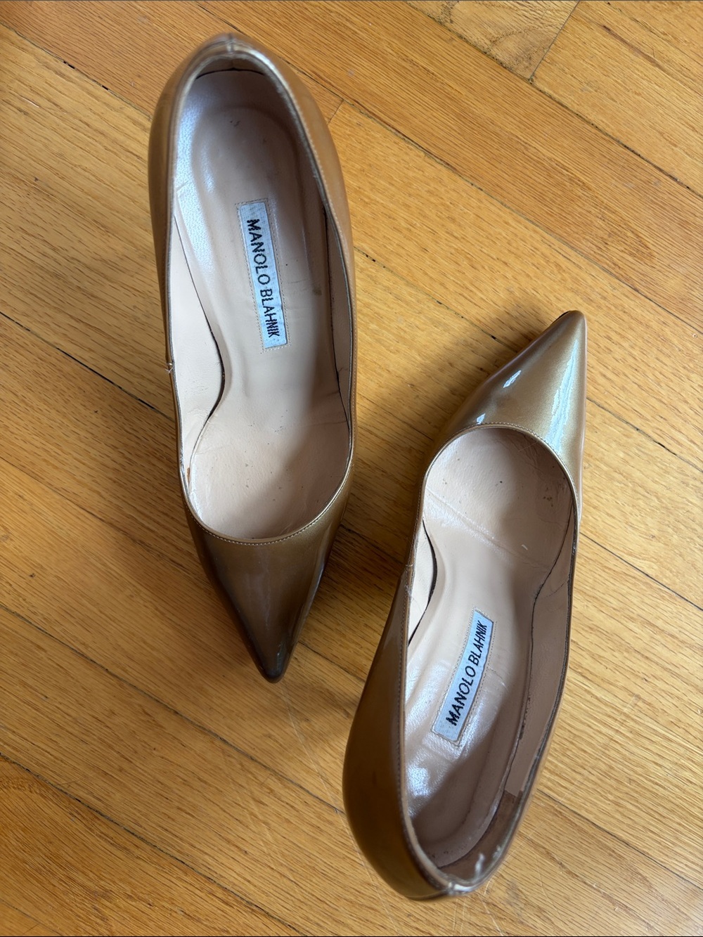 Manolo Blahnik Metallic Tan Pointed Toe Pumps